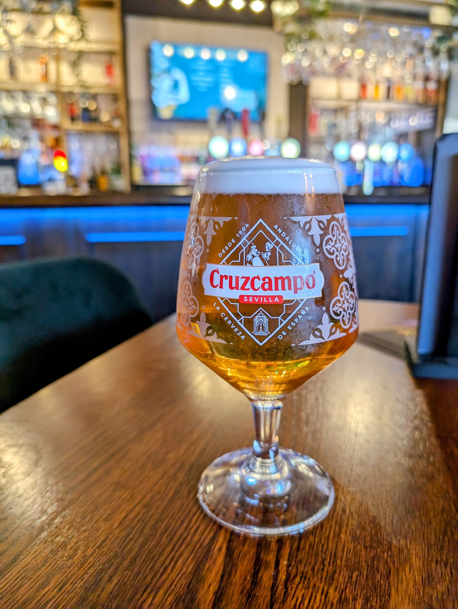 Pubs & Bars in Cleethorpes — The Old Vic