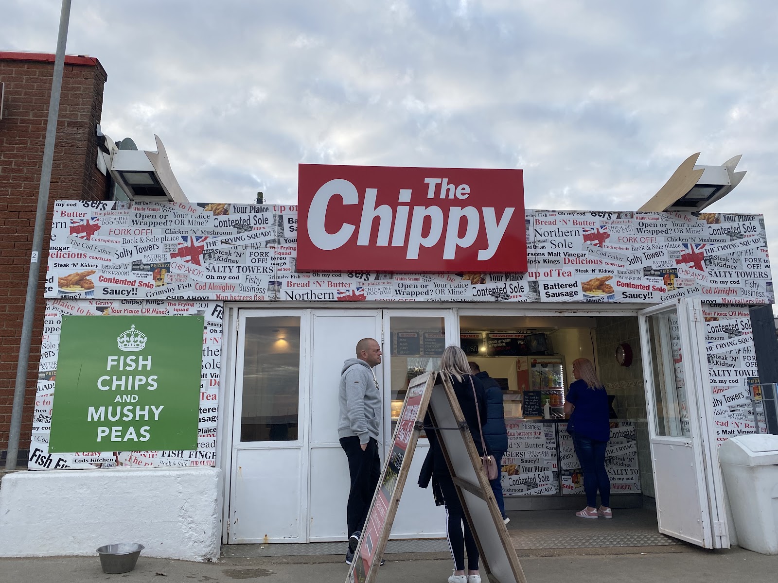 Takeaways in Ingoldmells — The Chippy (A Proper Little Chippy)