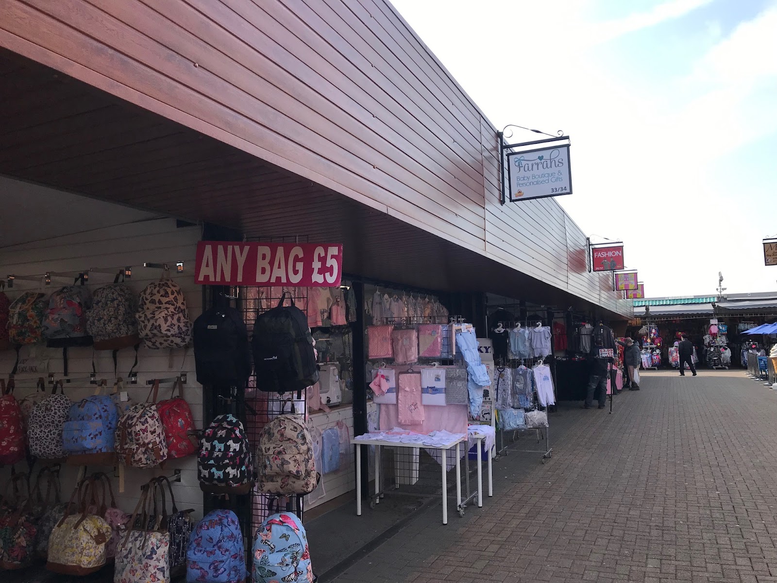 Entertainment in Ingoldmells — Fantasy Island Market