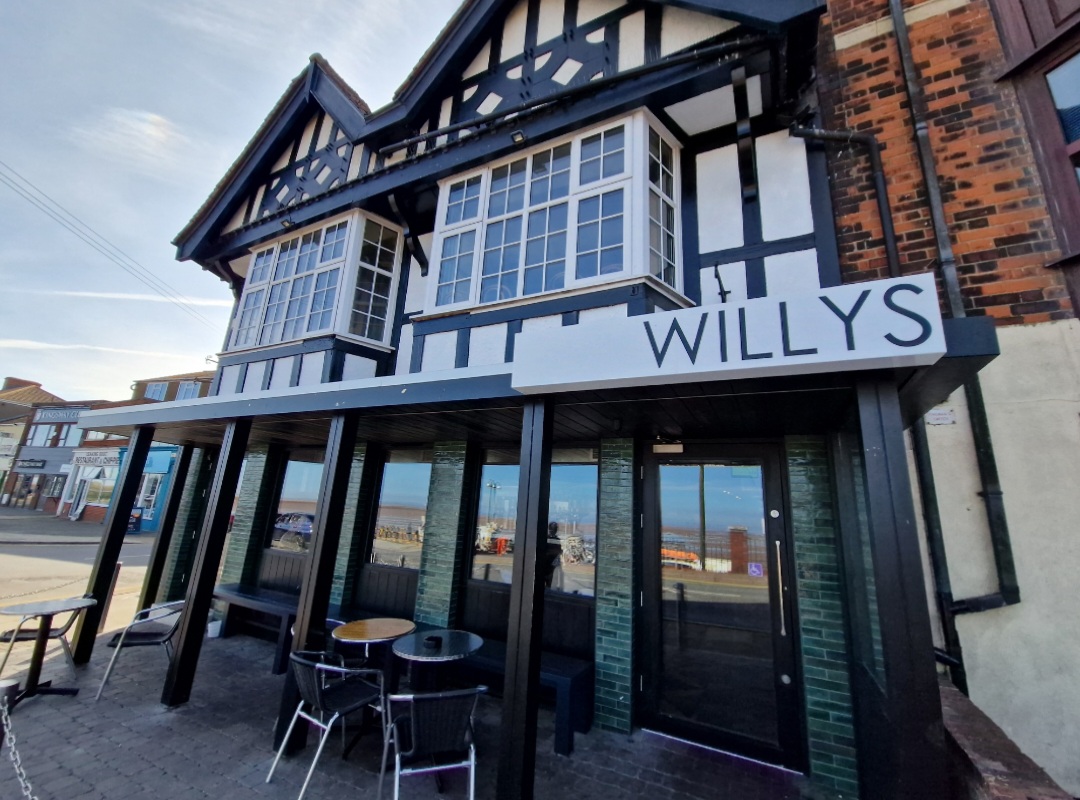 Shops & Businesses in Cleethorpes — Willy's Bar